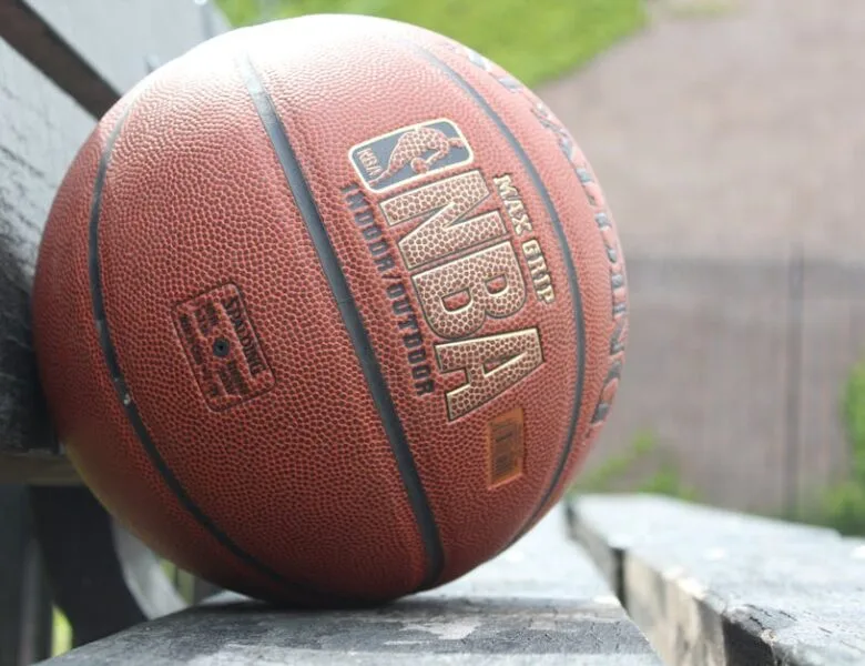 Où suivre la NBA en streaming live facilement ?