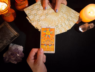 Tarot de Marseille : découvrez ses arcanes et significations